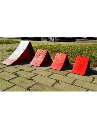 Упор противооткатный (диаметр шин 1350мм), пр-во РБ